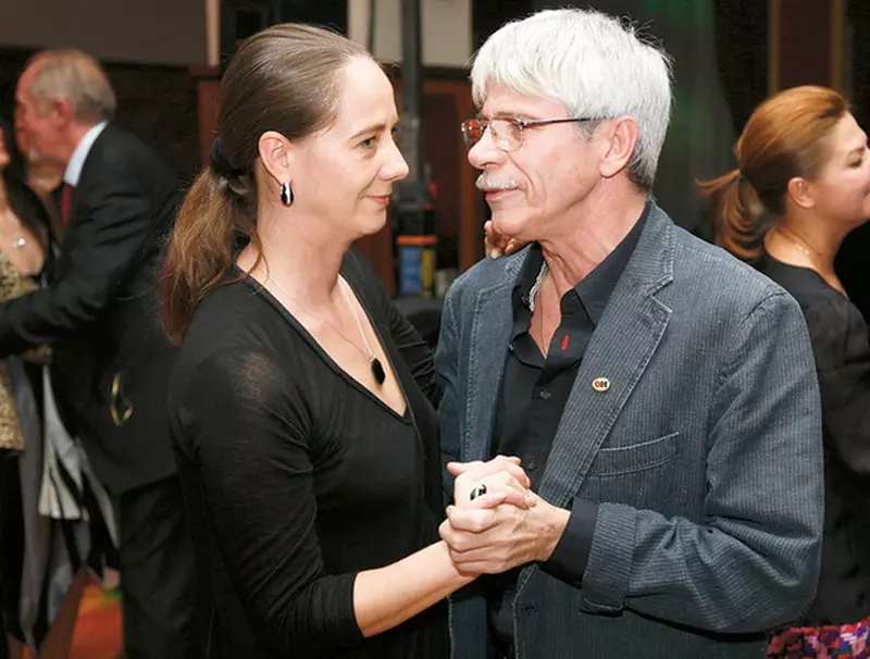 Cum AratÄ SoÈia Lui Gheorghe Visu Alias State De Romania Romanesti Vedete Unica Ro