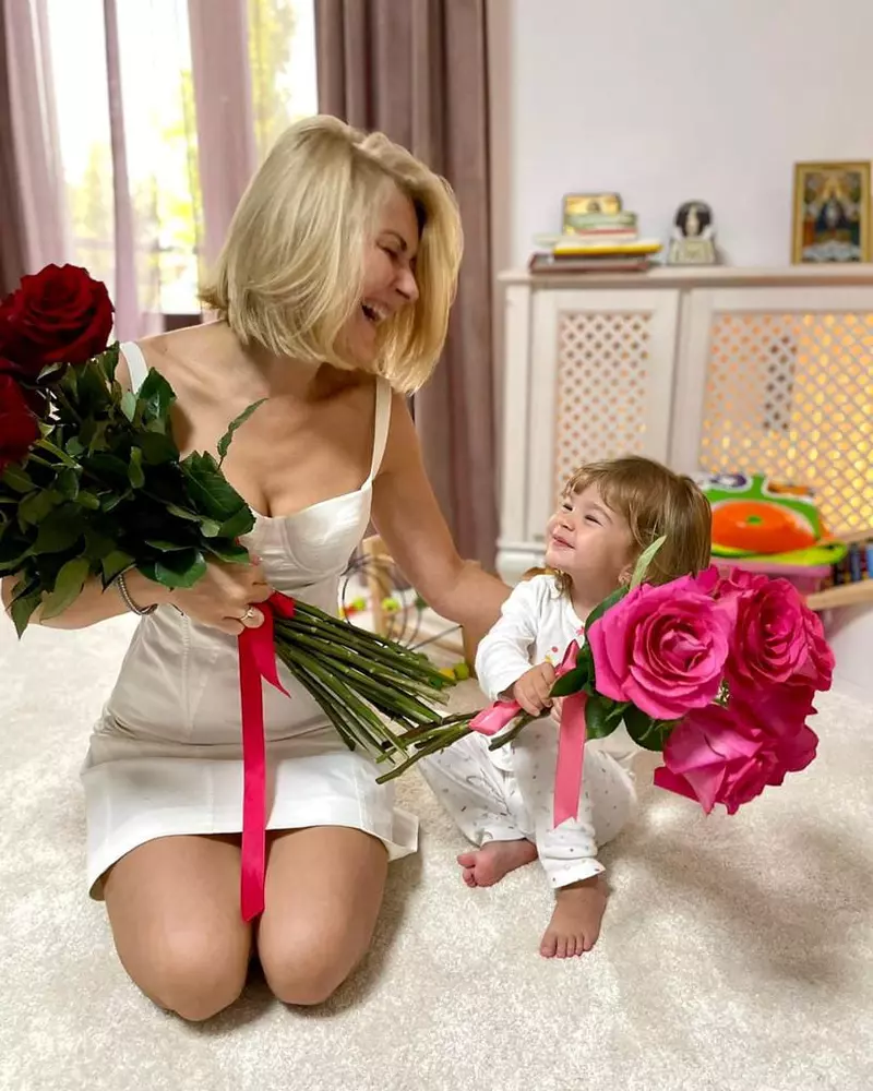 Fiica Alessandrei Stoicescu a împlinit 2 ani! Cum arată micuța Sara (8)