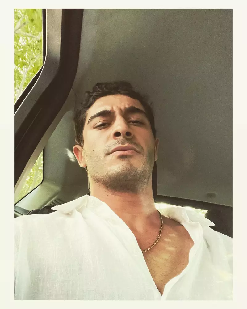 Burak-Deniz-si-Didem-Soydan-si-au-spus-adio.-De-ce-s-a-destramat-relatia-actorului-din-„Marasli-7