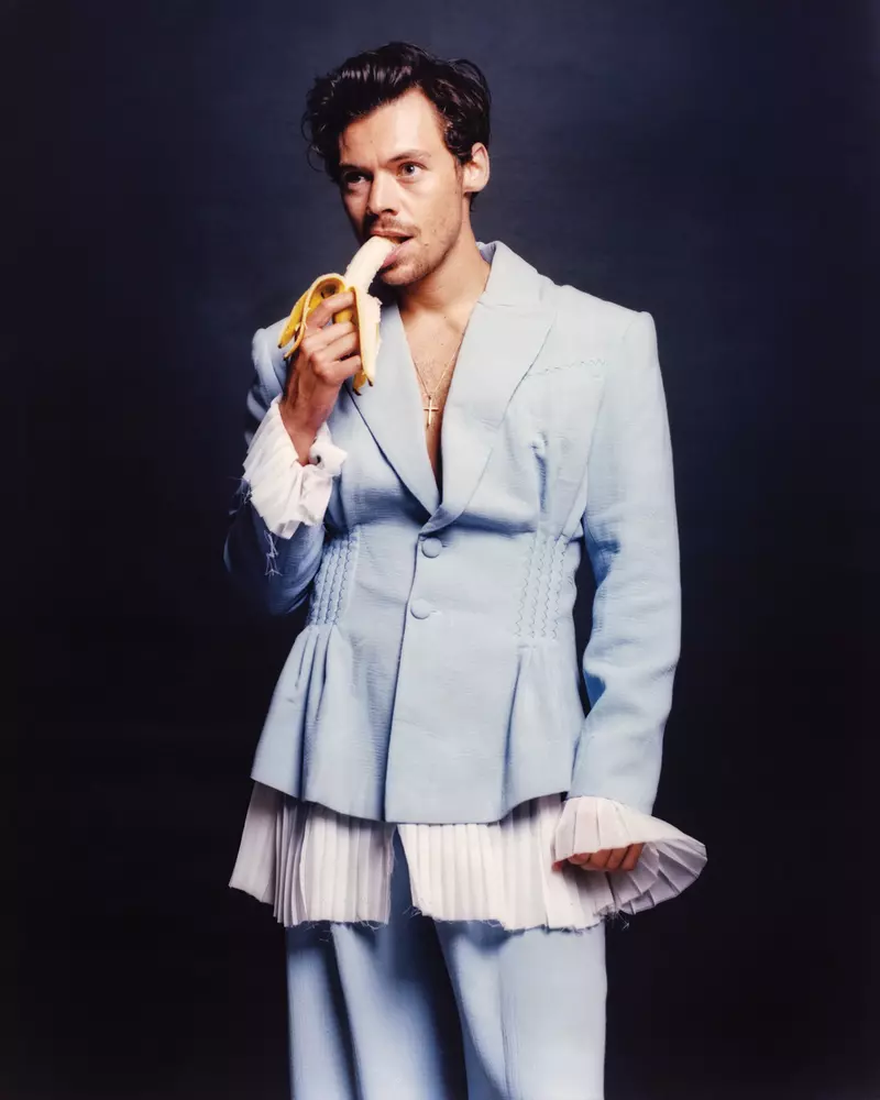 HARRY-STYLES-129263085_3893948887303771_7192187589069876617_n