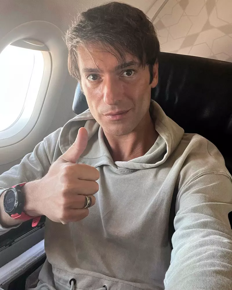 Radu-Valcan-acasa-de-Sarbatori.-Cum-si-a-anuntat-fanii-ca-se-intoarce-acasa-de-la-filmarile-pentru-„Insula-iubirii-1