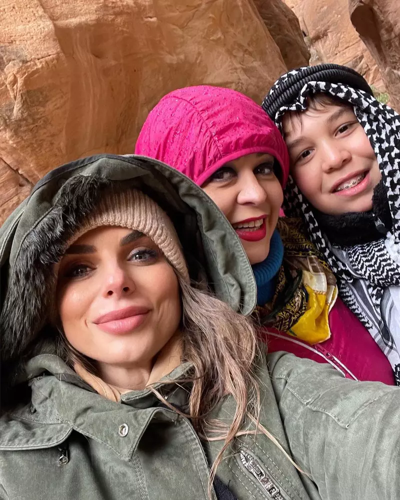 Jojo-si-Monica-Anghel-au-plecat-impreuna-in-vacanta.-2