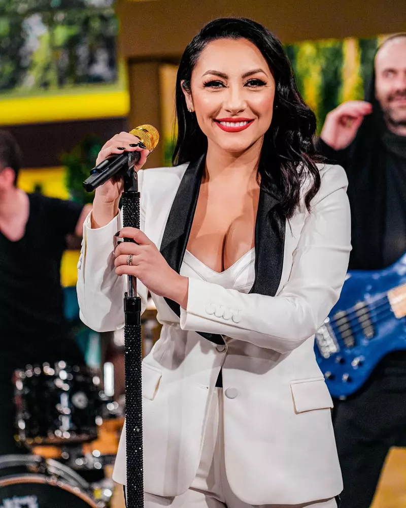 Cum-isi-doresc-Andra-si-Catalin-Maruta-sa-sarbatoreasca-cei-14-ani-de-mariaj-10