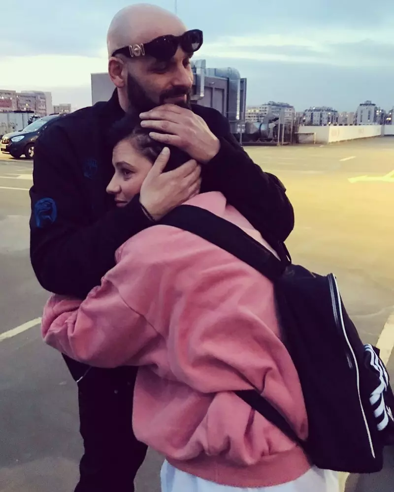 madalina-cretan-spune-ca-fiica-ei-intreaba-mereu-de-nosfe-2