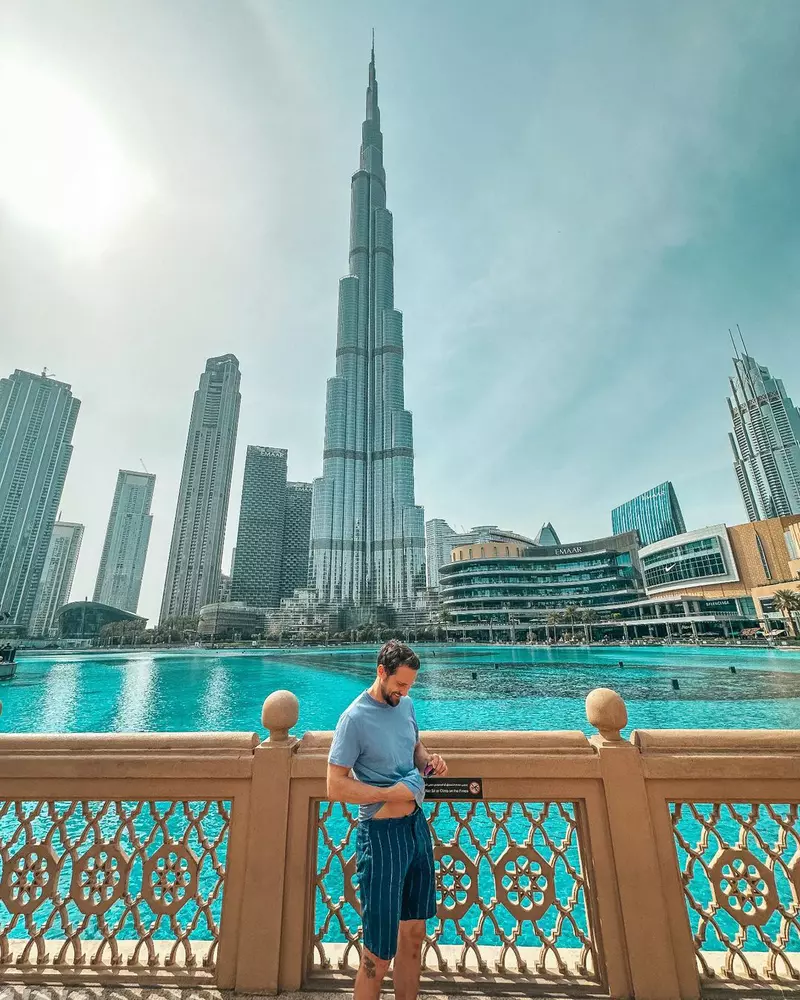 Dani Otil si-a dus sotia in Dubai