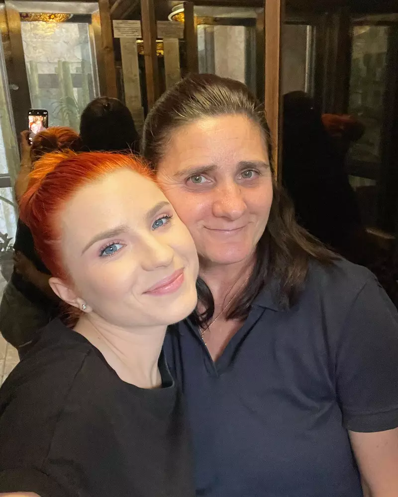 cristina-ciobanasu-si-mama-ei-1