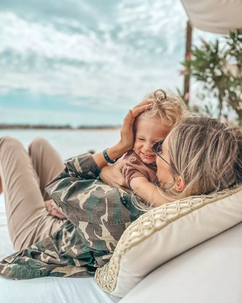 gabriela-prisacariu-imagini-adorabile-alaturi-de-fiul-ei-3