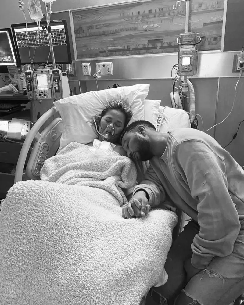 Chrissy Teigen și John Legend