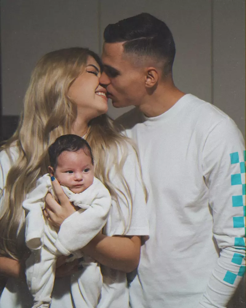 Irina Deaconescu, Cristian Manea și fiica lor Victoria