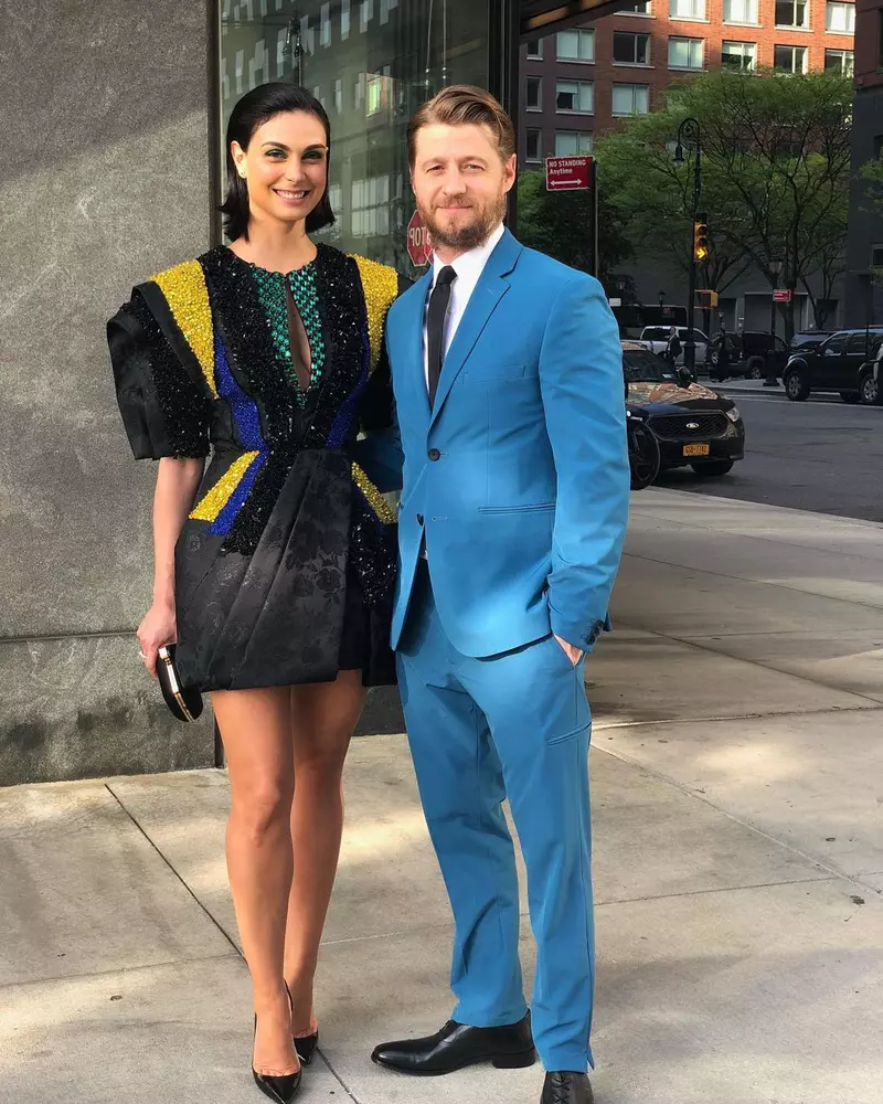 Benjamin McKenzie și Morena Baccarin