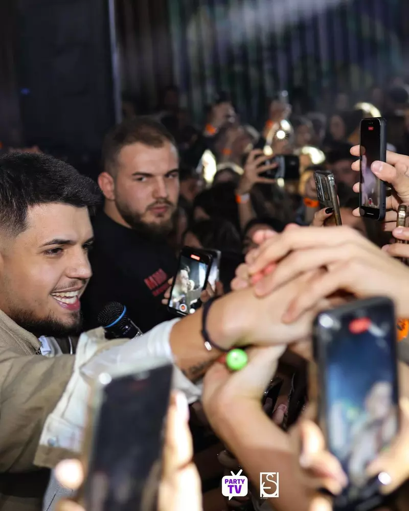 Babasha, artistul huiduit la concertul Coldplay, după ce a cântat manele pe Arena Naţională