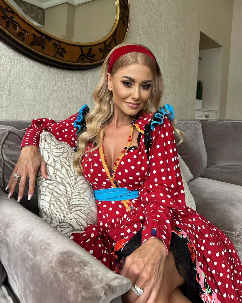 Emilia Ghinescu, în ziua în care a filmat emisiunea „În oglindă”