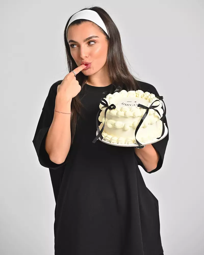 alexia eram cu un tort