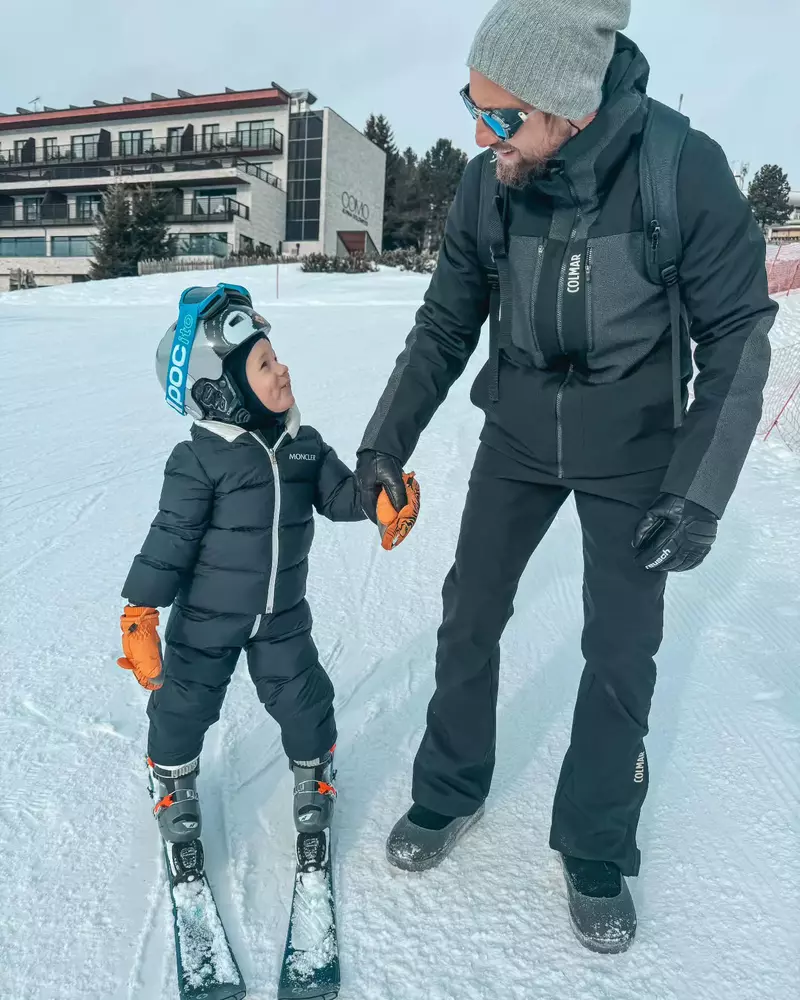 Dani Oțil și fiul lui, Tiago, la schi