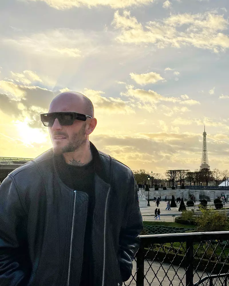 catalin bordea cu ochelari