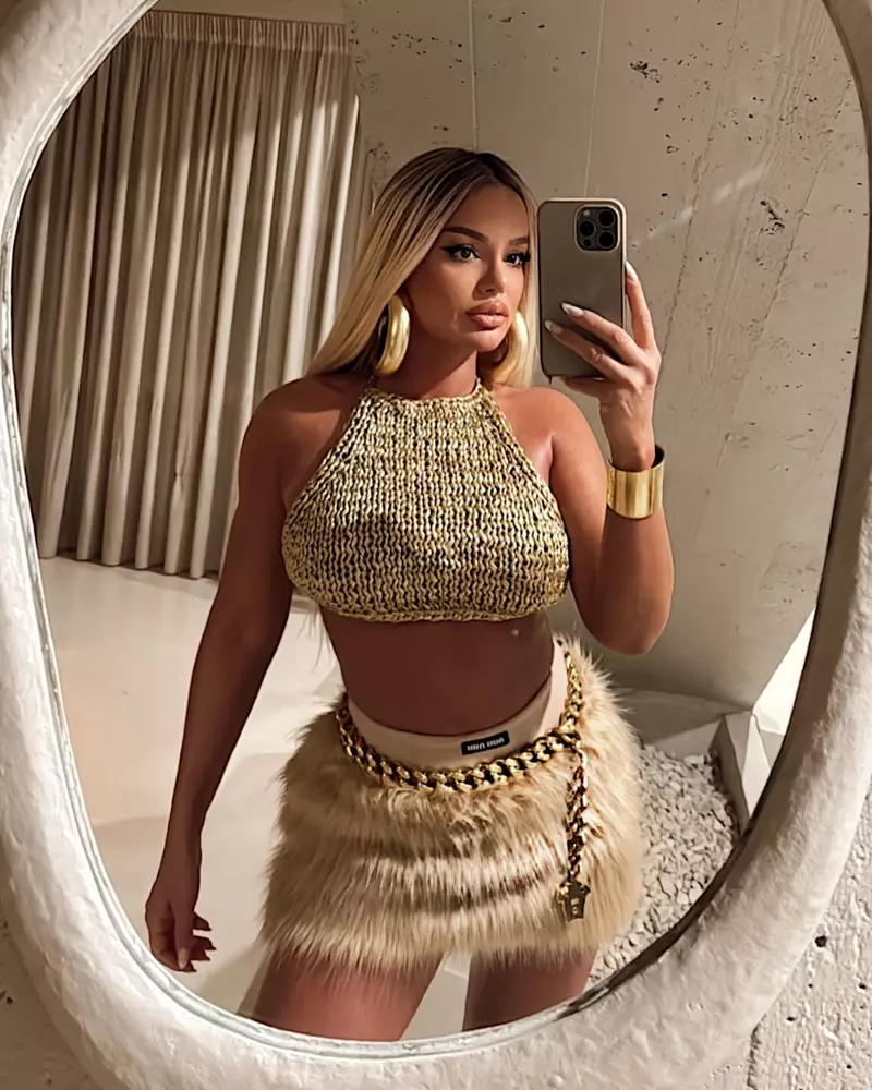 claudia iosif sexy
