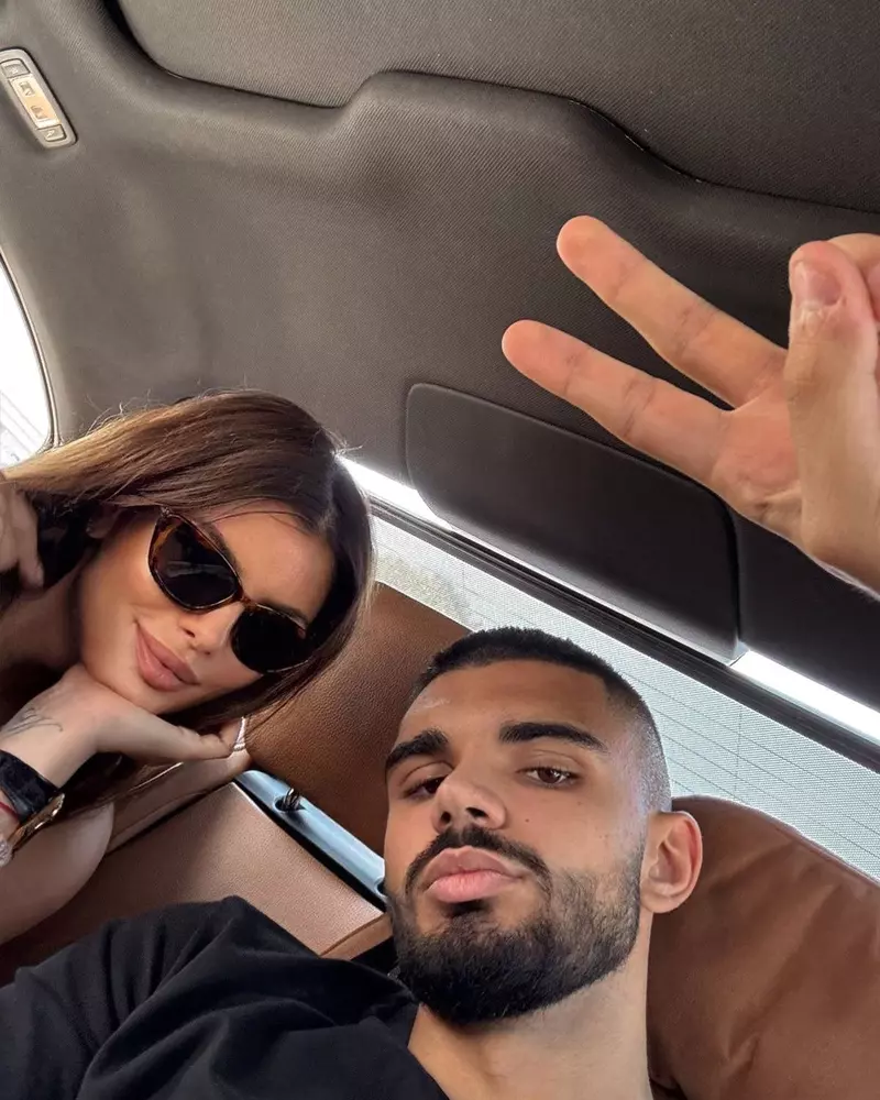 Ileana Lazariuc și băiatul ei cel mare, Alexandru (1)