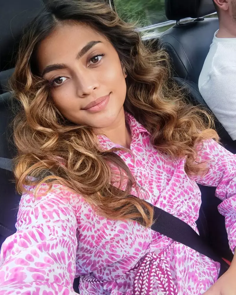 cum-se-intelege-bella-santiago-cu-soacra-ei-1