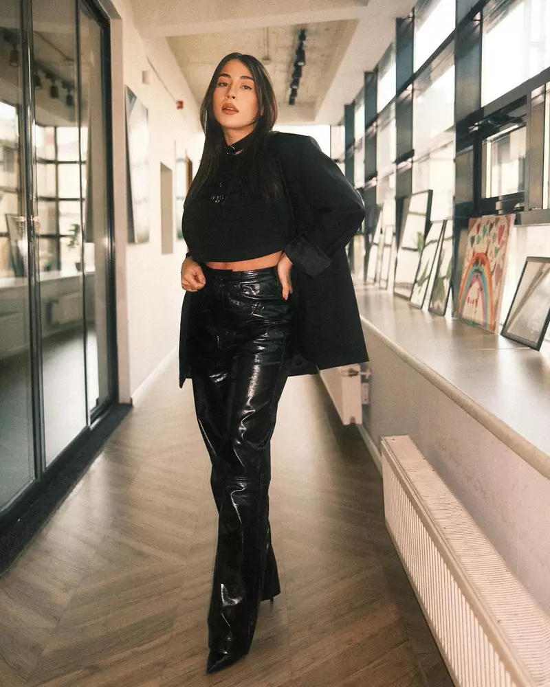 nicole-1