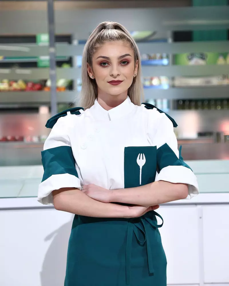 Motivul-ascuns-pentru-care-Elena-Matei-a-participat-la-„Chefi-la-cutite.-Are-legatura-cu-Survivor-2