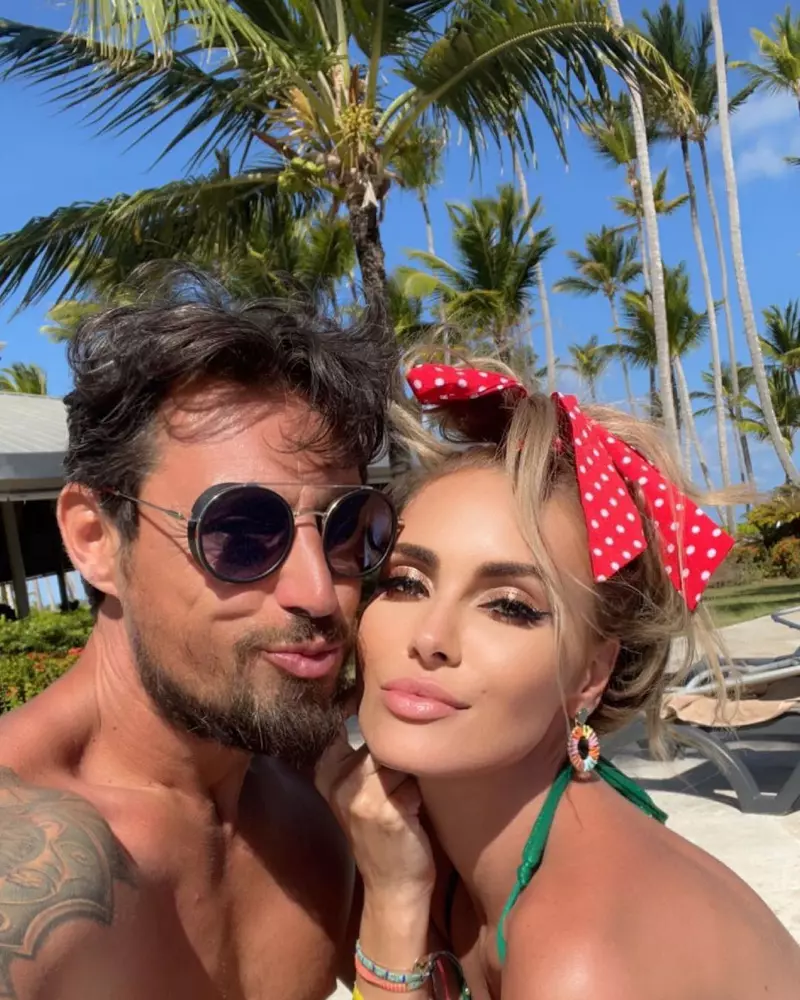 Daniel-Pavel-imagini-de-vis-cu-iubita-din-vacanta-2