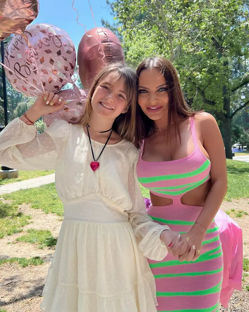 De ce a plecat Andreea Antonescu în America. Ce se întâmplă cu Sienna