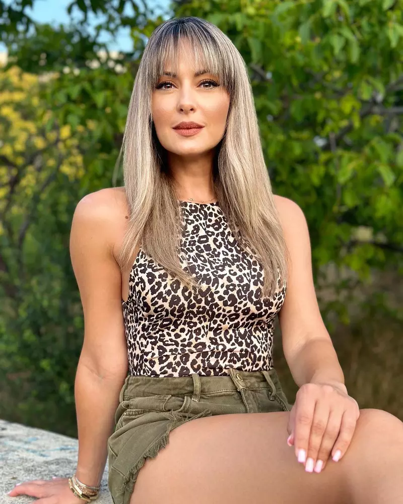 eda-marcus-schimbare-spectaculoasa-de-look-cum-arata-acum-prezentatoarea-stirilor-sportive-de-la-tvr-2