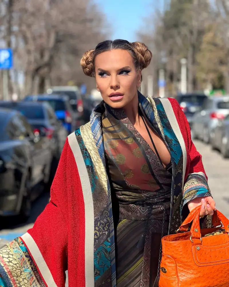 Ce a învățat soția lui Dani Oțil de la Anna Lesko (4)