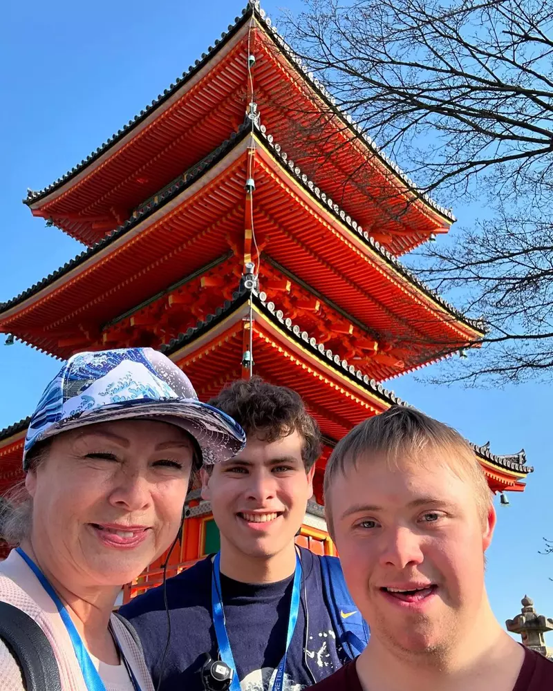 Leticia Calderón, cu băieții ei în vacanță (2)