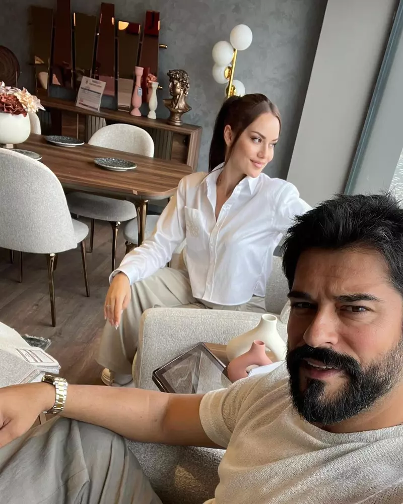 Burak Özçivit  (2)