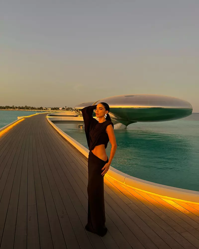 Adelina Pestrițu, imagini din resortul de lux din Arabia Saudită (7)