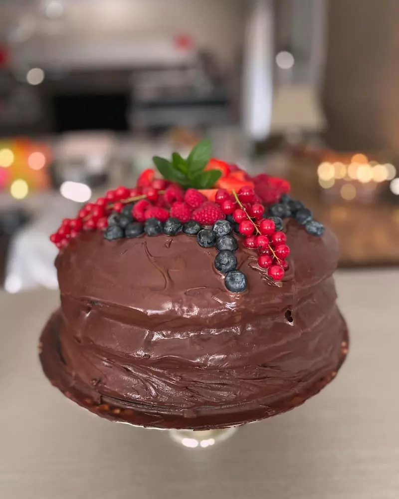 Elwira Petre a dezvăluit rețeta ei specială de tort. Soția lui Mihai Petre (2)