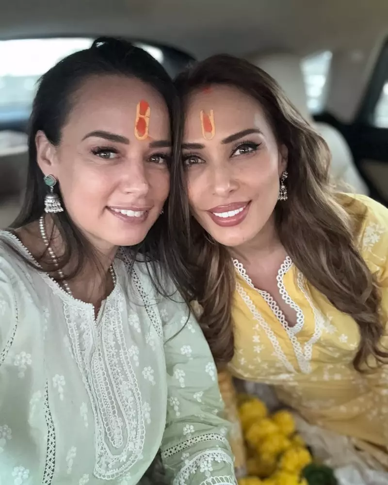 Andreea-Raicu-si-Iulia-Vantur-India-1