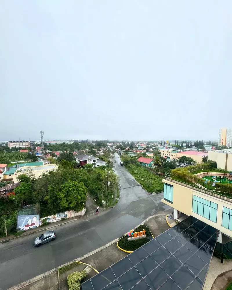 Imagine publicată de Irina Fodor cu o priveliște dintr-un hotel din Filipine