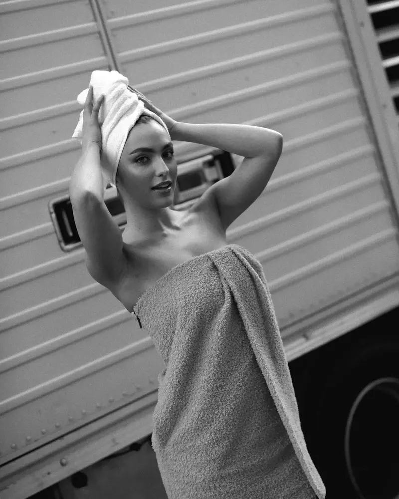 Alexia-Eram-7
