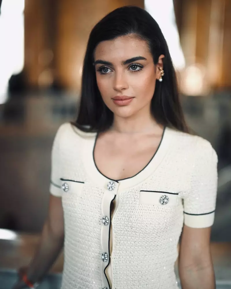 Ana-Bodea-la-Fashion-Week  (2)