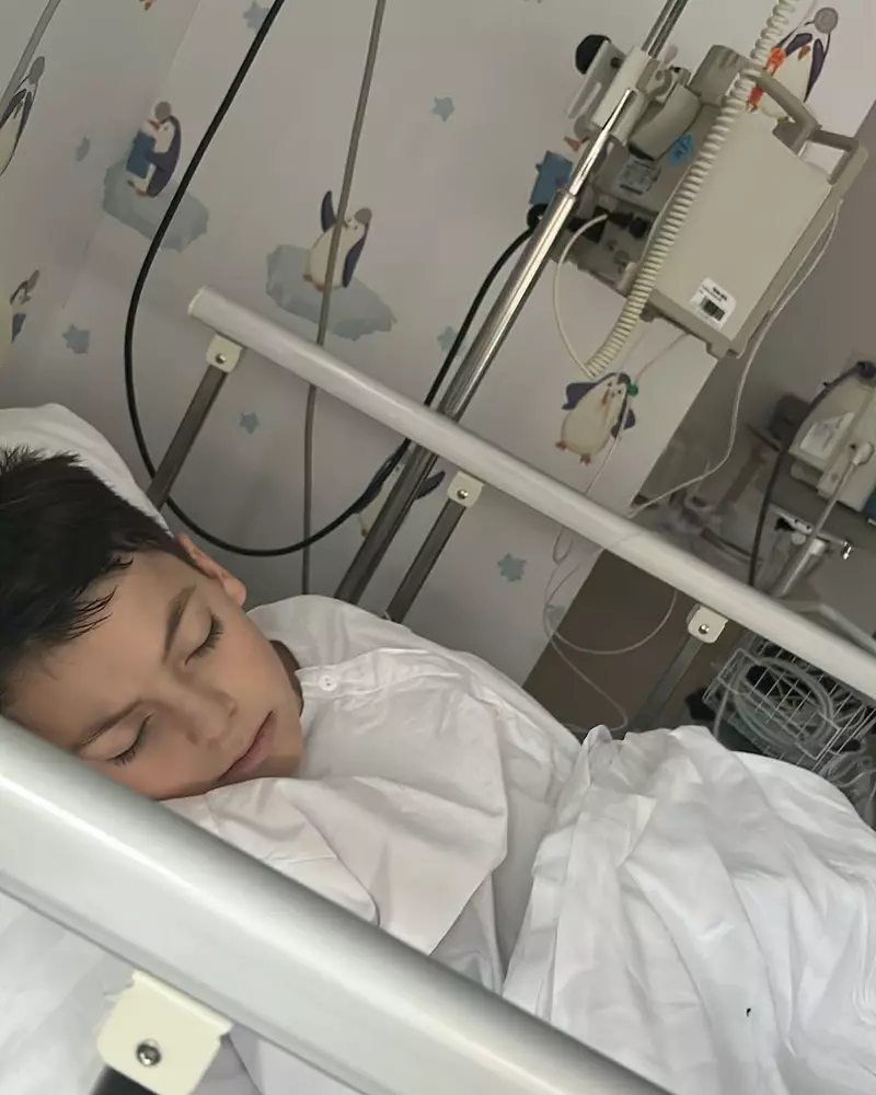 Fiul Mirelei Vaida a fost operat de apendicită  (2)