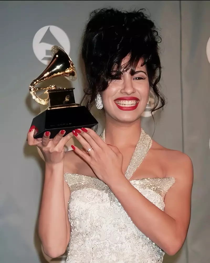 Selena-Quintanilla-Pérez (3)