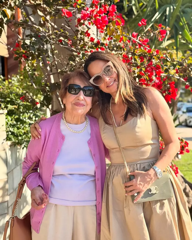 Andreea Raicu, vacanță cu mama în Grecia  (2)