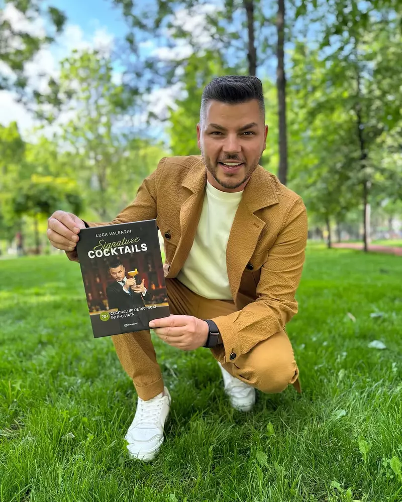Valentin Luca a lansat cartea „Signature cocktails”  (1)
