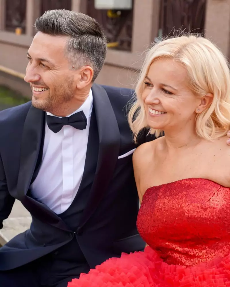 Cum arată soția lui Cosmin Stan  (6)