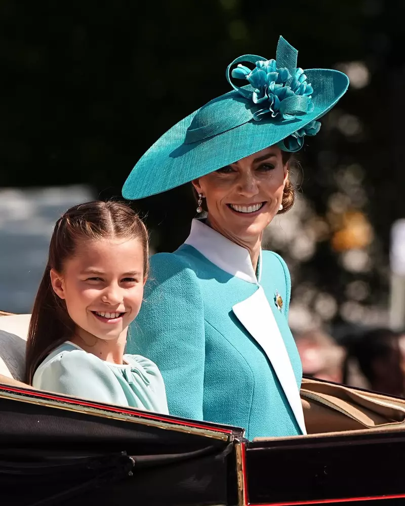 prințul-william-kate-george-charlotte-louis-parada-trooping-the-colour (7)