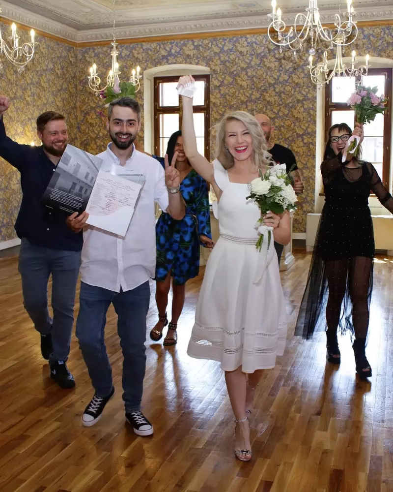 Alexandra și Radu Bucălae, imagini de la cununia civilă  (2)