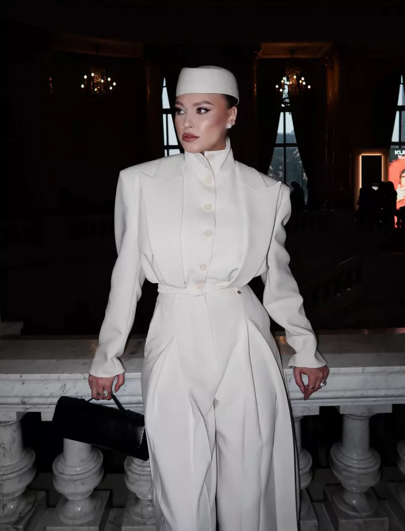 Gina Chirilă în prima zi de Mercedes-Benz Bucharest Fashion Week FW2627 (2)