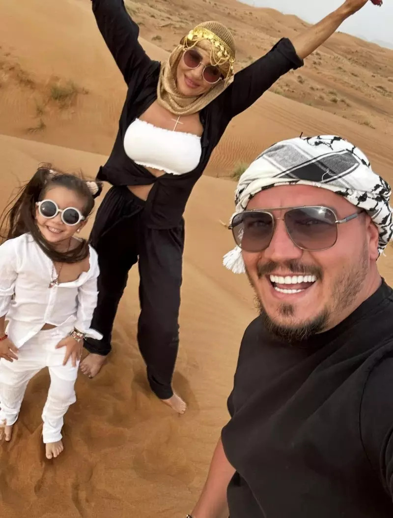 Bursucu, soția lui, Andreea, și fiica lor (2)