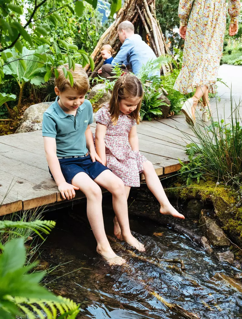 **STRICTLY EMBARGOED UNTIL 2230 BST SUNDAY MAY 19**  The Cambridge family visit Kate’s „Back to Nature” Garden