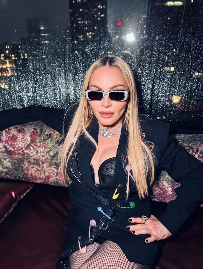 Cher spune că s-a împăcat cu Madonna. „Am îngropat securea războiului. M-a iertat”