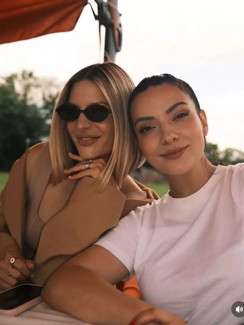 anca-dinicu-ana-baniciu