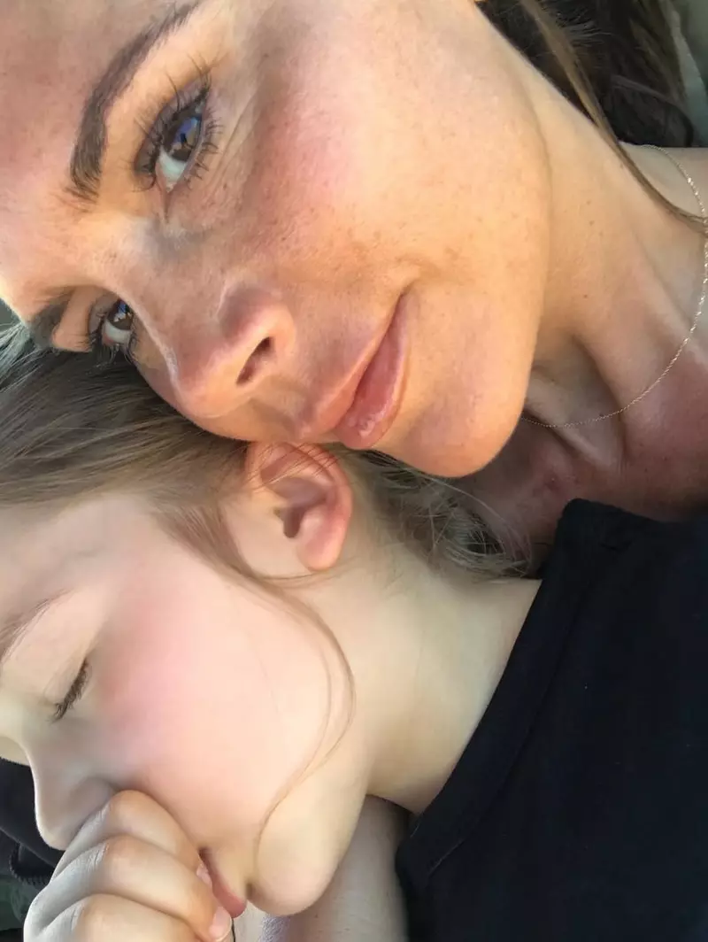 Victoria Beckham, imagini de colecție cu fiica ei  (6)
