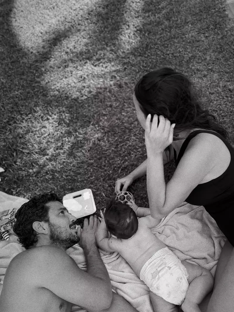 pinar-deniz-imagini-cu-fiul-ei (2)